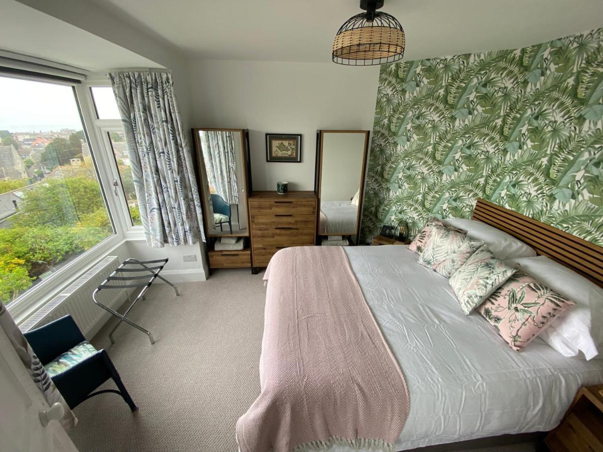 Clements House Holiday home *